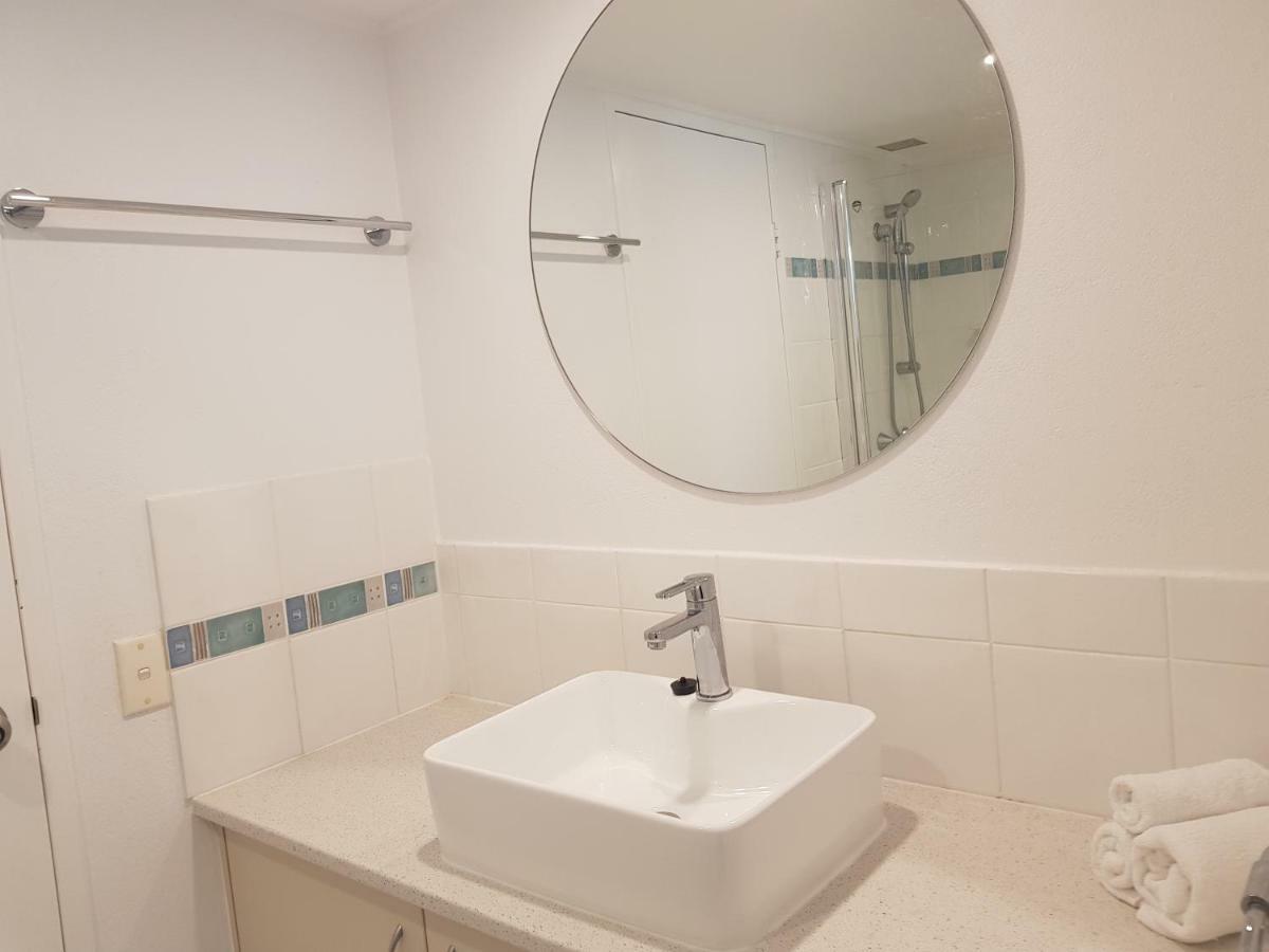 Casablanca Beachfront Apartments Bribie Island North Eksteriør bilde
